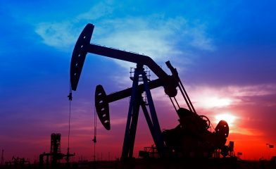 Эксперты ЦРЭ скептически оценивают возможность падения добычи нефти в России на 20% из-за отсутствия доступа к технологиям